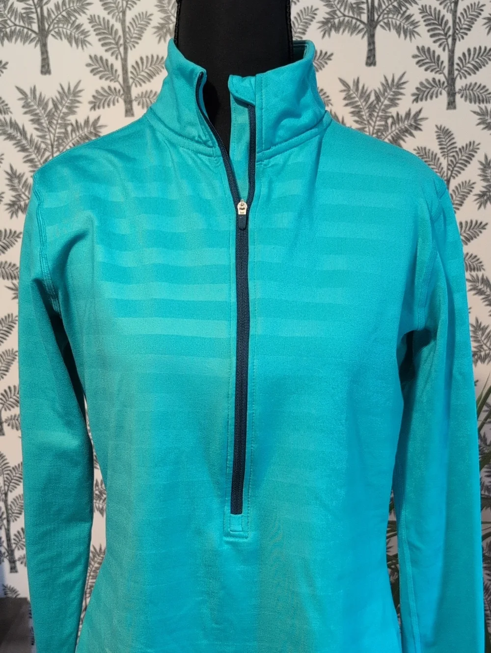 Nike lightweight lightly